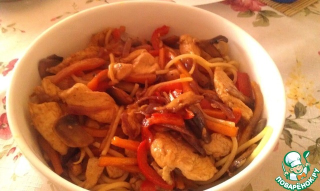 Chicken teriyaki with pasta and vegetables