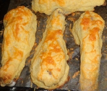 Chicken legs under millet-potato coat