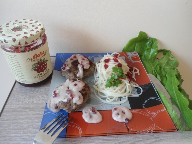 Котлеты под нетрадиционным соусом 