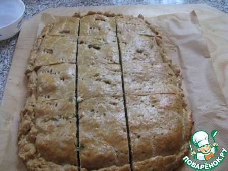 Кулебяка из ржаной и пшеничной муки с карпом