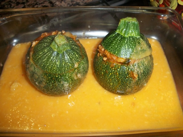 Stuffed zucchini