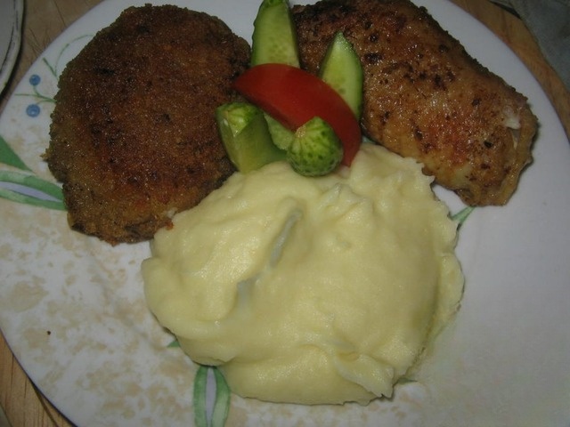 Minced chicken with cashew nuts