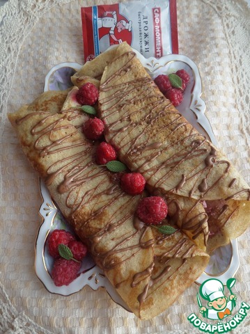 Ржаные блины с творогом и малиной