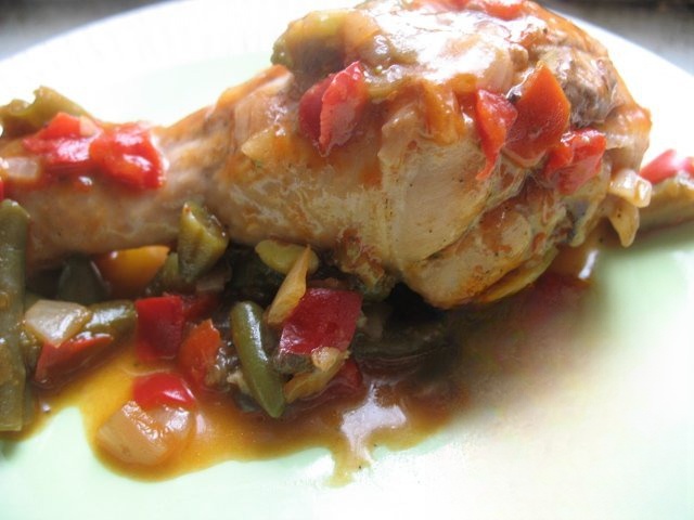 Куриные голени с овощами