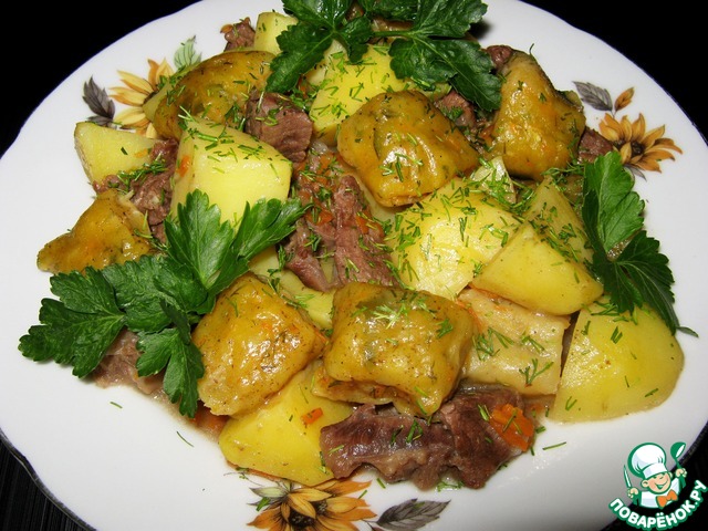 Fragrant pads with meat and potatoes