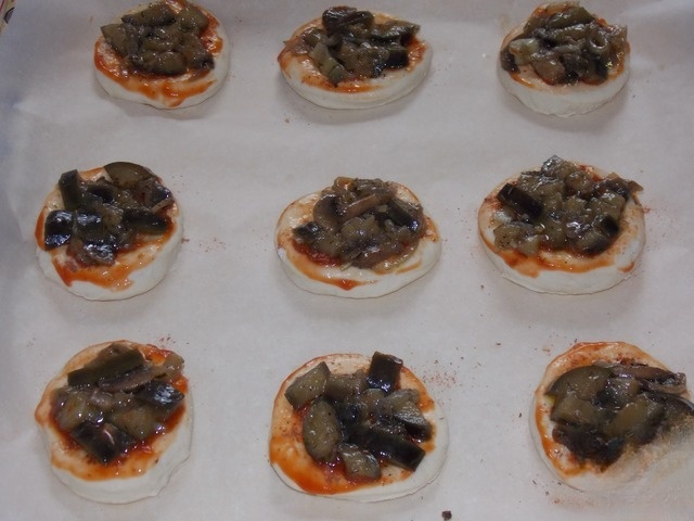 Лепёшки с баклажанами и грибами