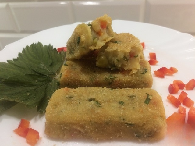 Potato sticks with a crispy crust
