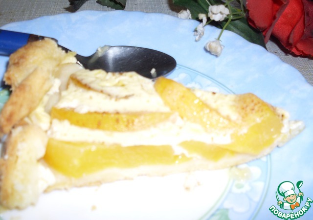 French light cake with peaches