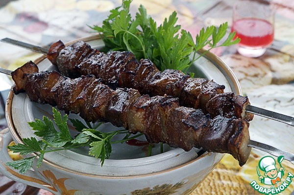 Skewers of beef liver