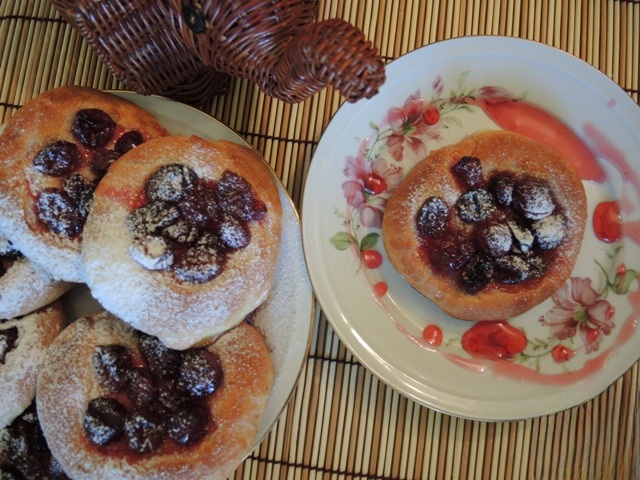 Cheesecake with cranberries