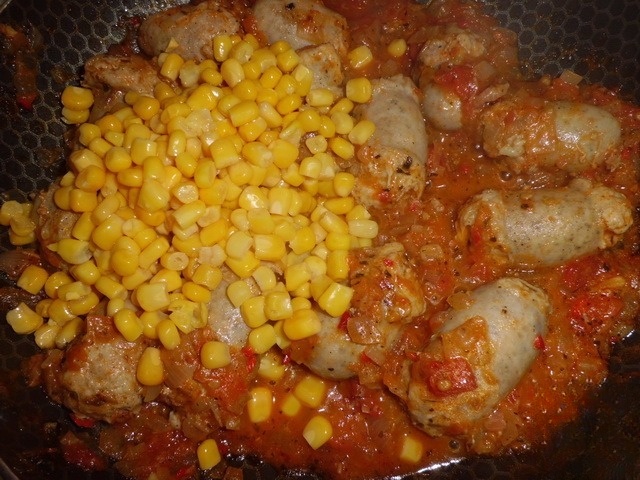 Sausages in tomato sauce