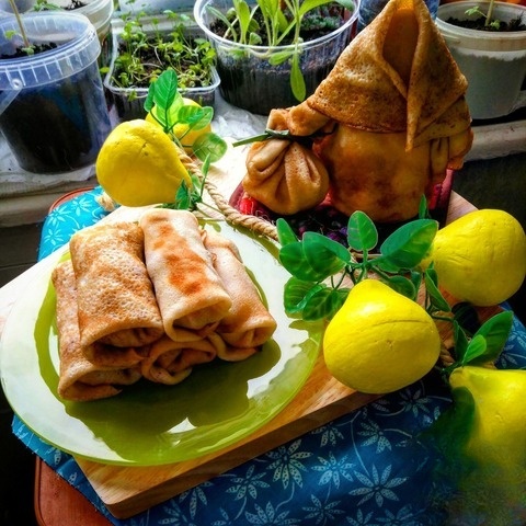 Delicate pancakes with meat