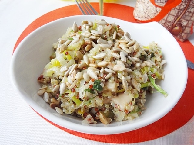 Quinoa with leeks and mushrooms