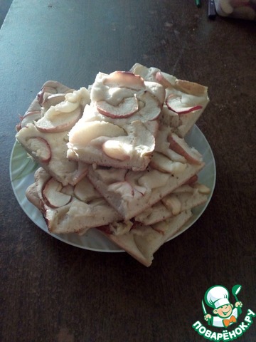 Cake mineral water with fruits