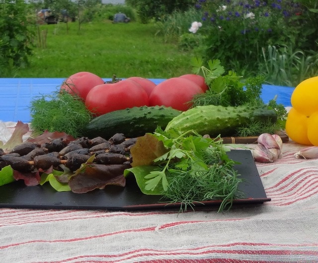 Skewers of chicken hearts