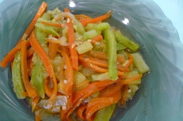 Spaghetti from zucchini