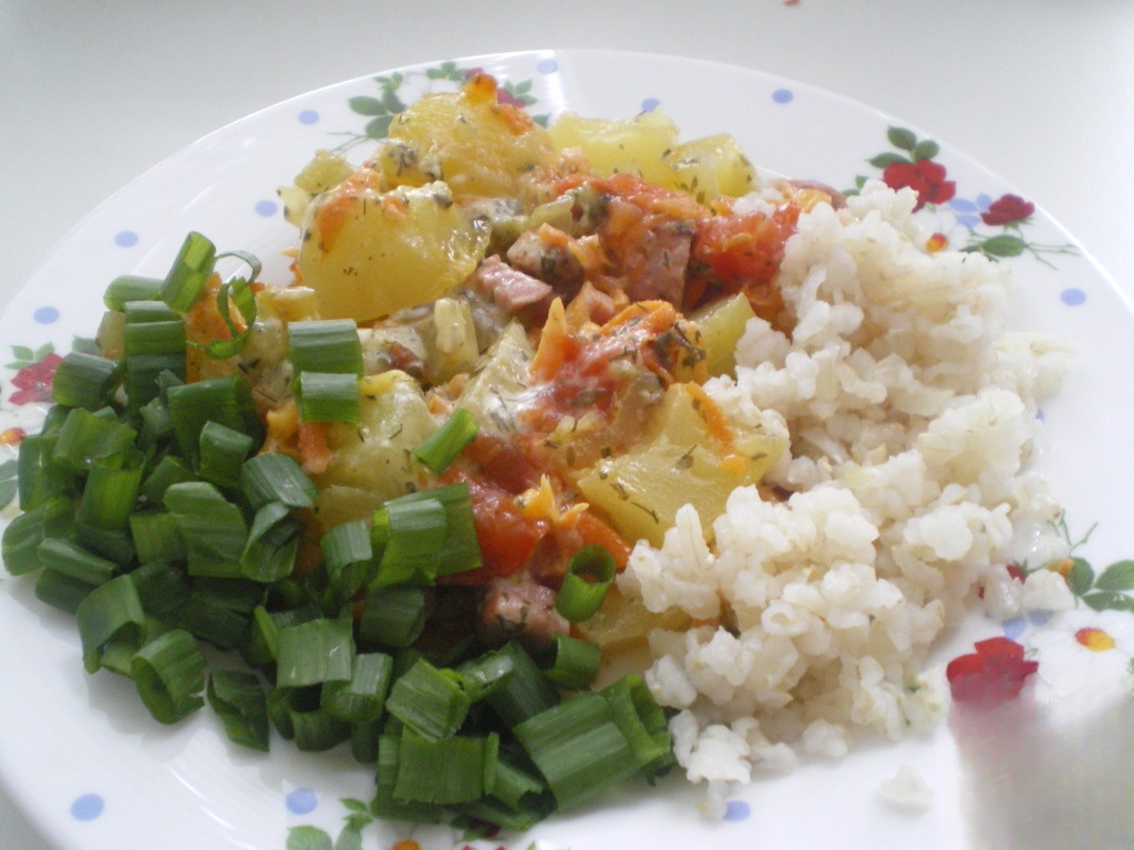 Roasted vegetable stew with sausages