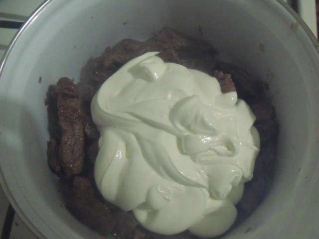 Sour cream goulash