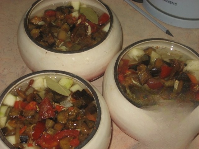 Vegetables with mushrooms in a pot