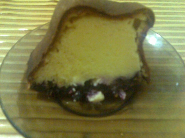 Baked cottage cheese pudding with blueberries