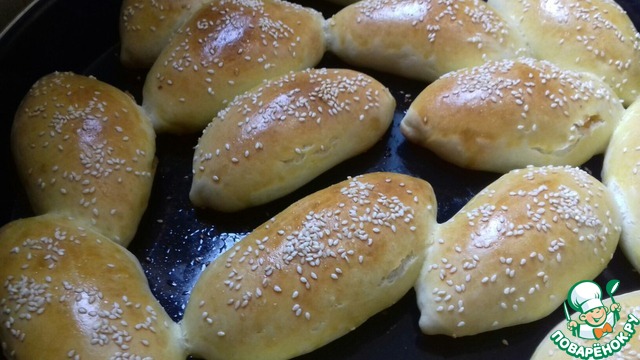 Pies with cabbage 