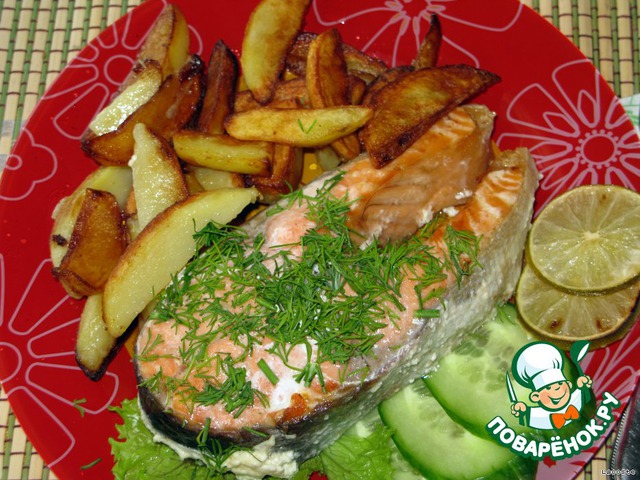 Стейк форели в сливках