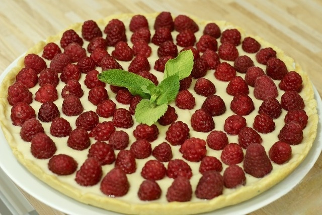 Малиновый тарт с заварным кремом