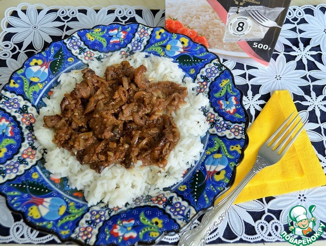 Rice with duck in mushroom sauce