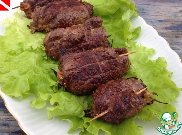 Steak rolls in the glaze