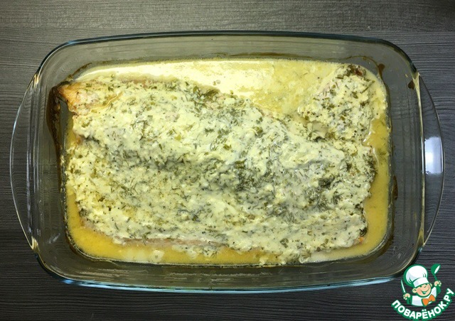 Форель, запеченная под сливочным соусом