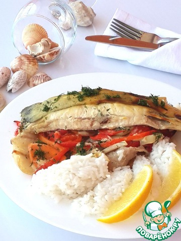 Камбала с овощами и салом