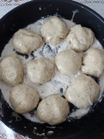 Булочки с маком