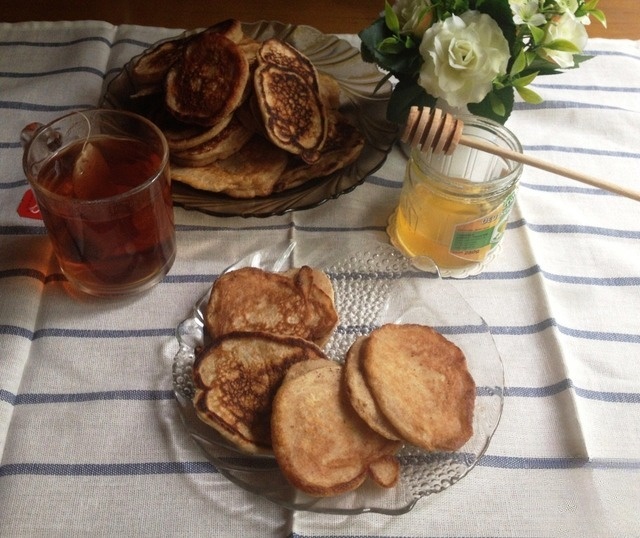Whole-grain pancakes buttermilk