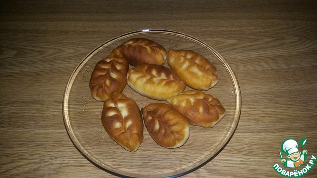 Пирожки с зеленым луком и яйцом