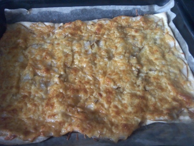 Пирог с грушей и сыром