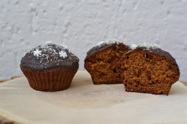 Carrot cupcakes with chocolate frosting