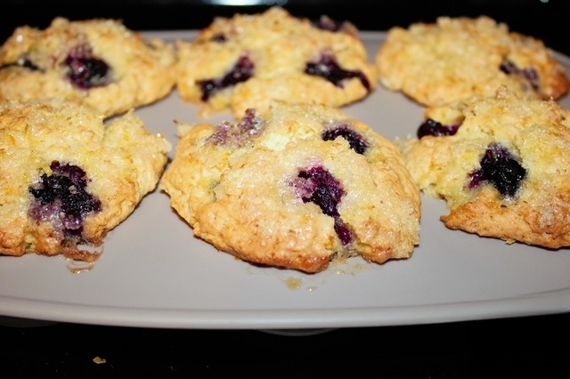 Lemon muffins with blueberries