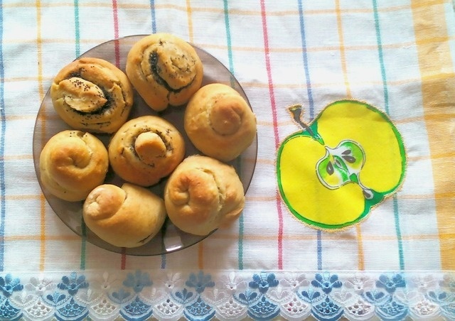 Булочки овсяно-пшеничные с маком и корицей