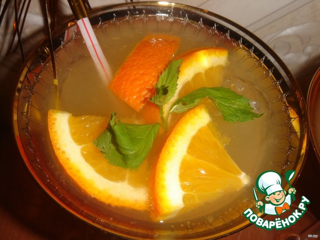 Citrus-mint cocktail