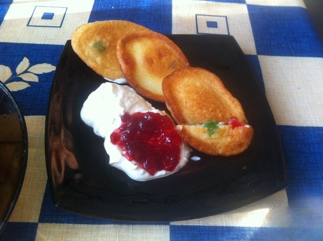 Cottage cheese pancakes with dried pineapple