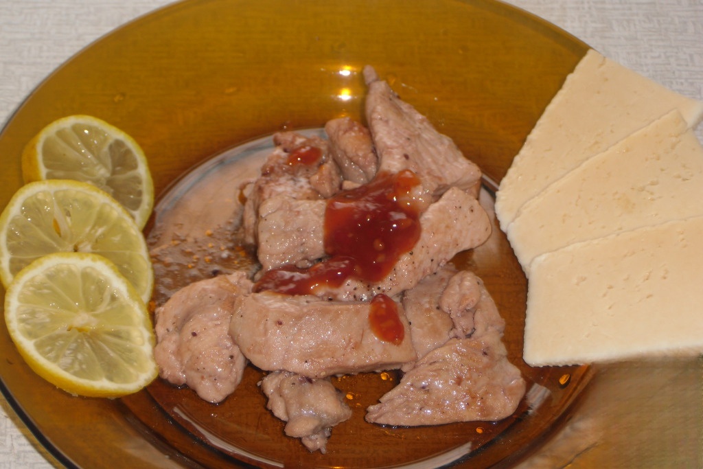 Куриные грудки в клюквенно-медовом соусе