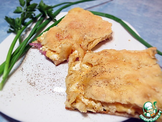 Pot pie with hard cheese and cheese