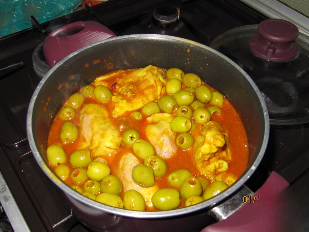Chicken with olives