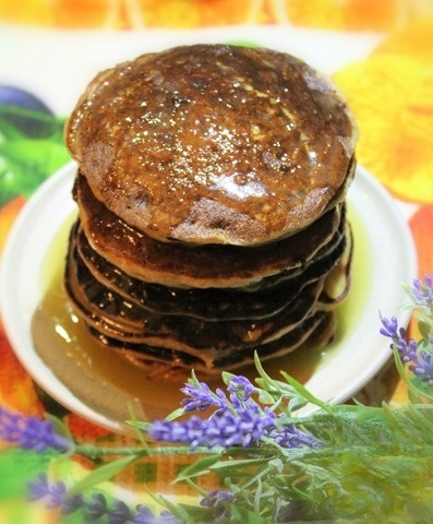 Buckwheat pancakes with orange jelly