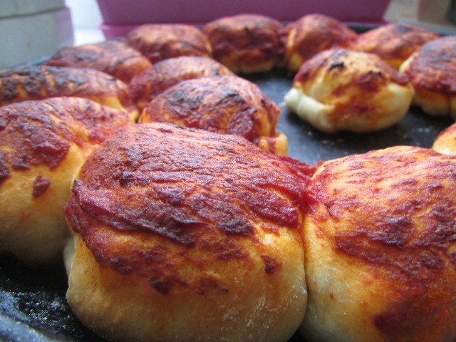 Булочки з куркою та сиром
