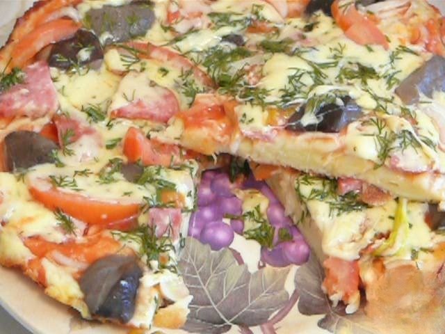 Быстрая пицца на сковороде