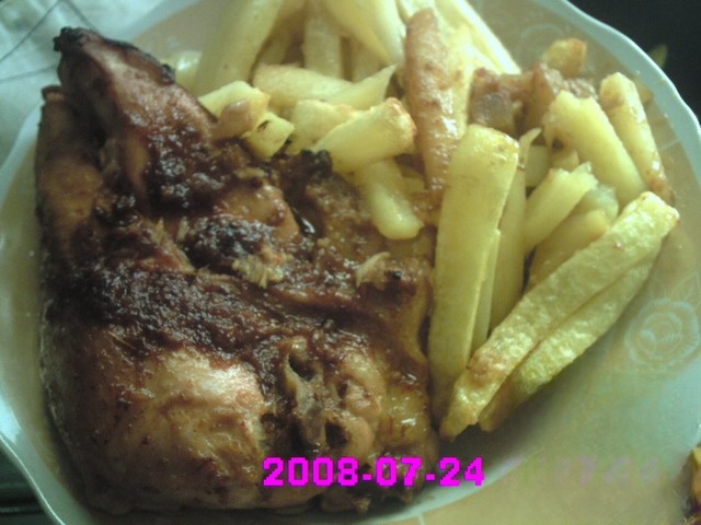 Chicken in garlic-pepper-lemon sauce with potatoes