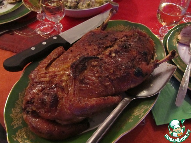 Duck stuffed with green peas