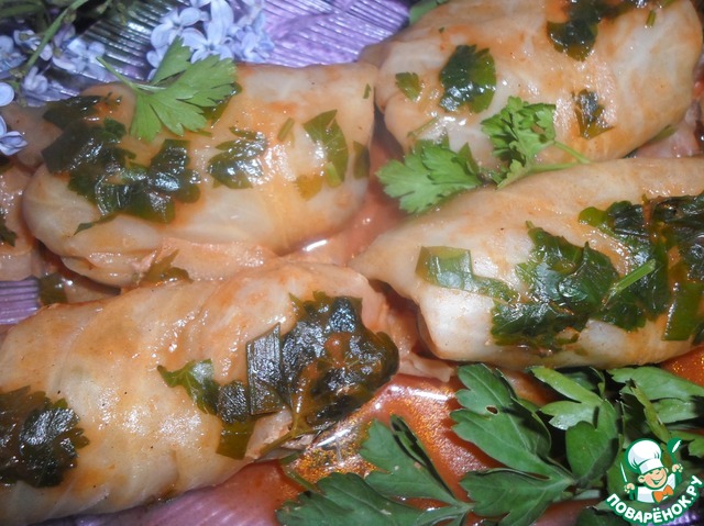 Cabbage rolls with millet and cheese