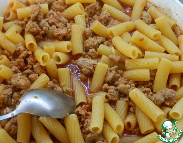 Tortelloni in tomato sauce